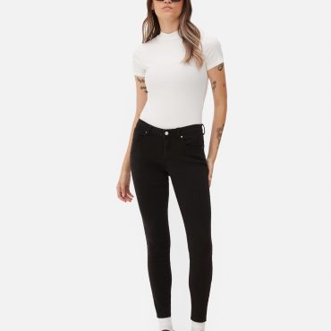 Super Stretch Skinny Jeans