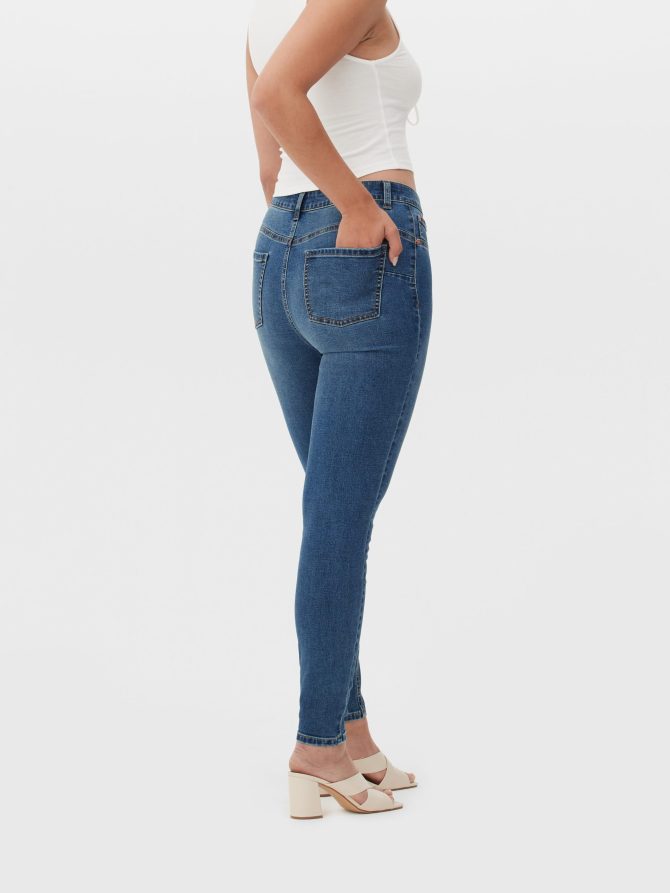 Sculpting Skinny Jeans - Image 5