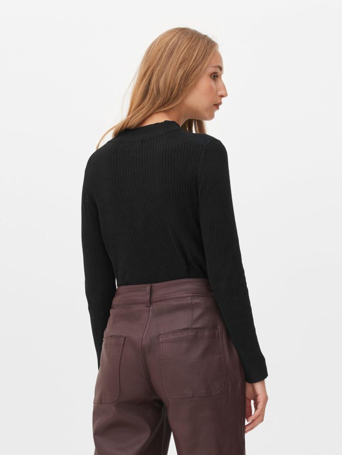 Ribbed High Neck Top - Image 4