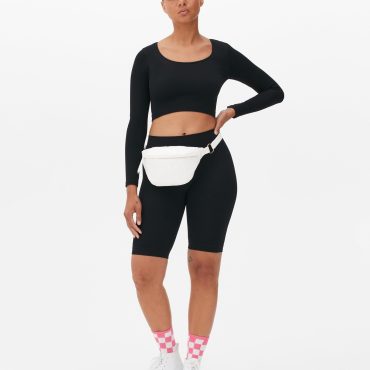 Scoop Neck Cropped Top