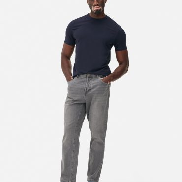 Relaxed Straight Jeans