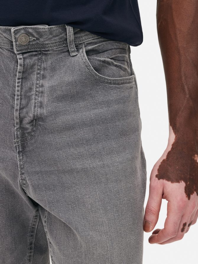 Relaxed Straight Jeans - Image 3