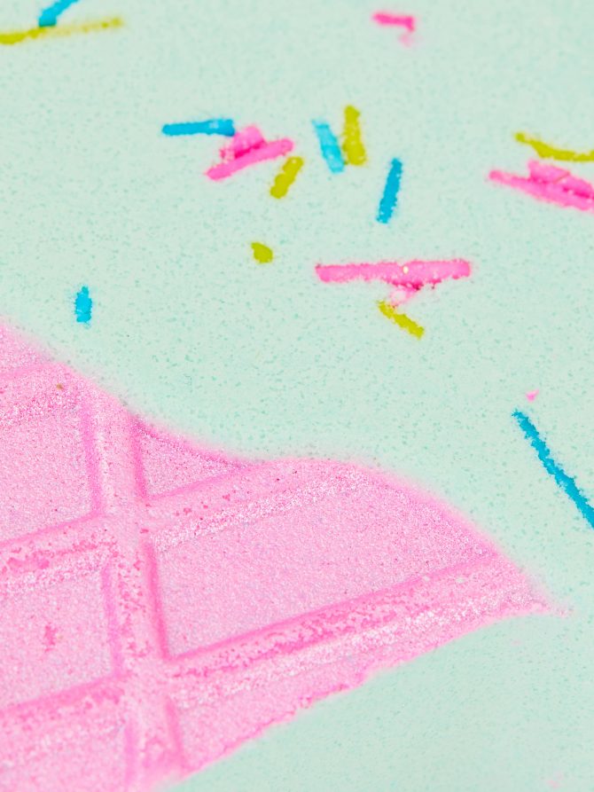 Ice Cream Cone Bath Fizzer - Image 2