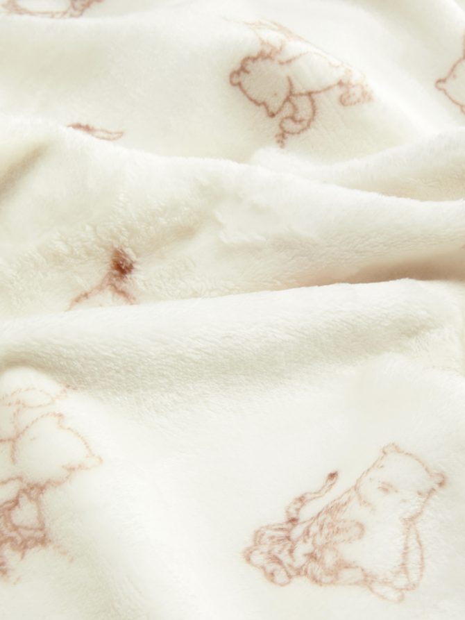 Disney’s Winnie the Pooh Blanket - Image 2