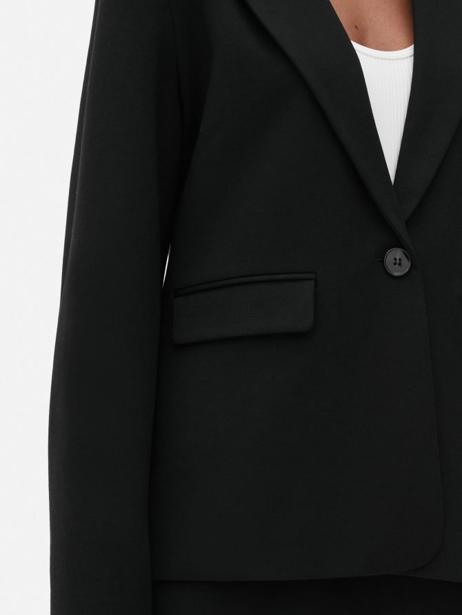 Classic Tailored Blazer - Image 3