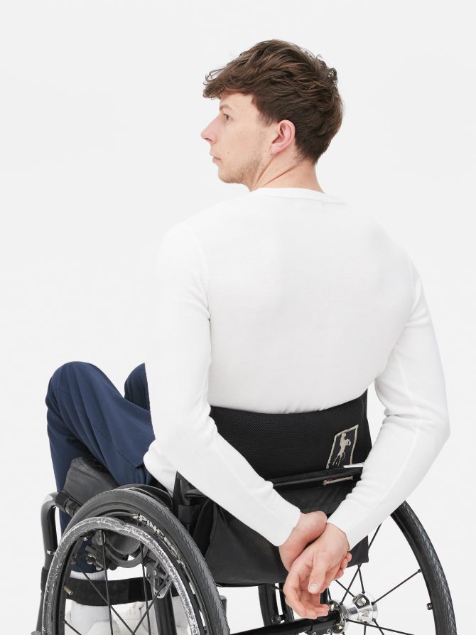 Essential Fine Knit Sweater - Image 4