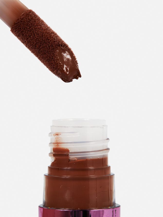 I Heart Revolution Chocolate Soft Crème Lip Gloss - Image 2