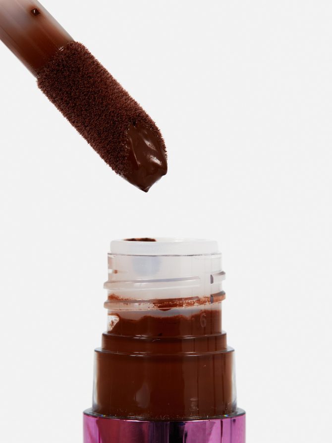 I Heart Revolution Chocolate Soft Crème Lip Gloss - Image 2