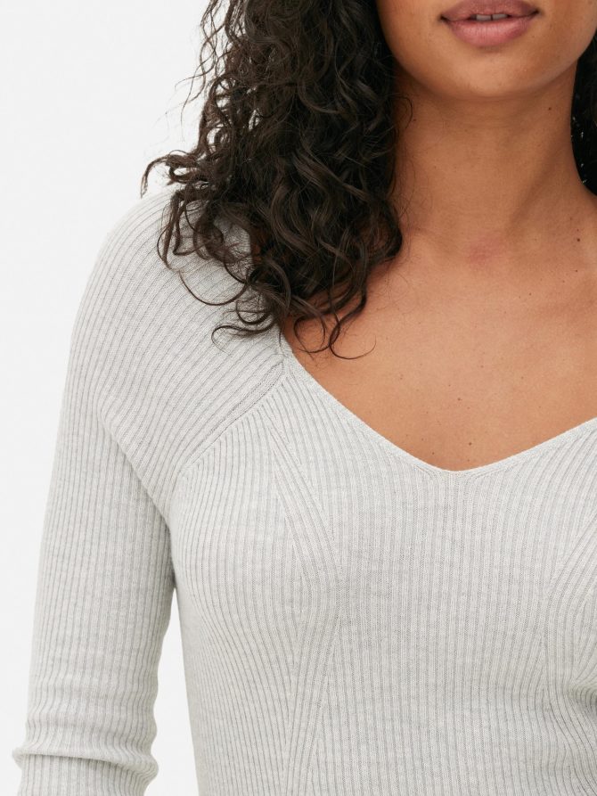 Ribbed V-Neck Top - Image 3