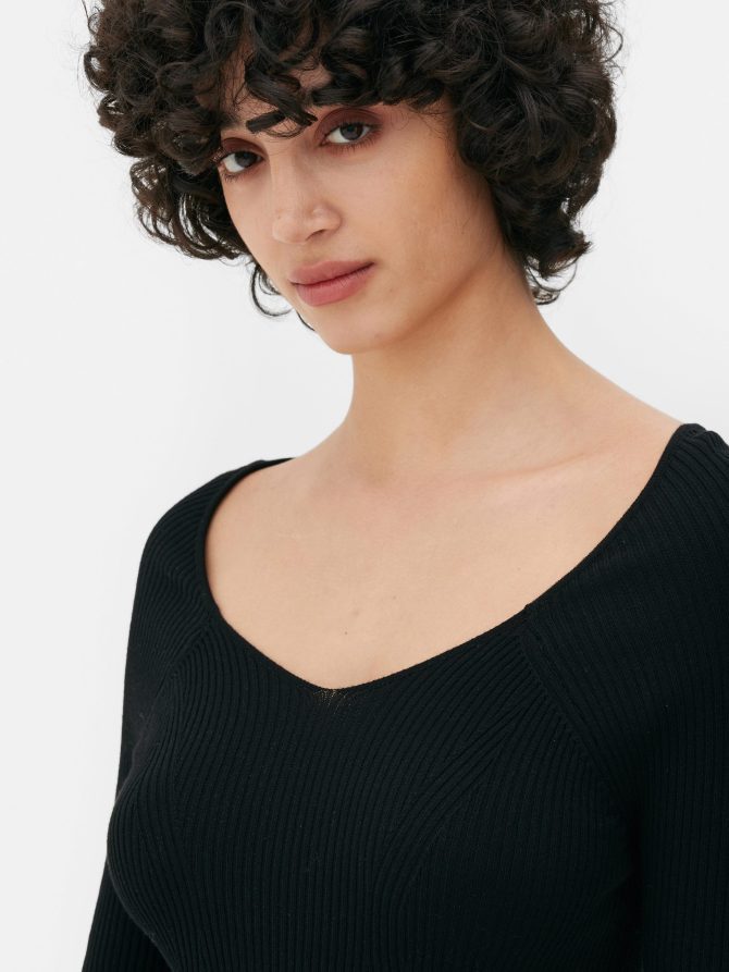 Ribbed V-Neck Top - Image 3