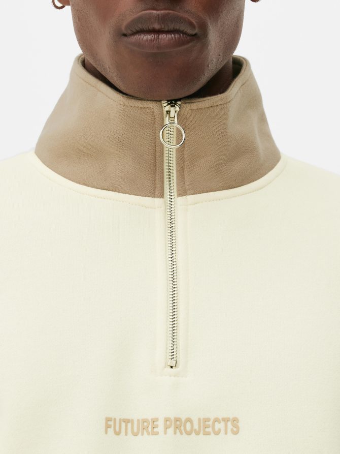 Two-Tone Quarter Zip Sweatshirt - Image 3