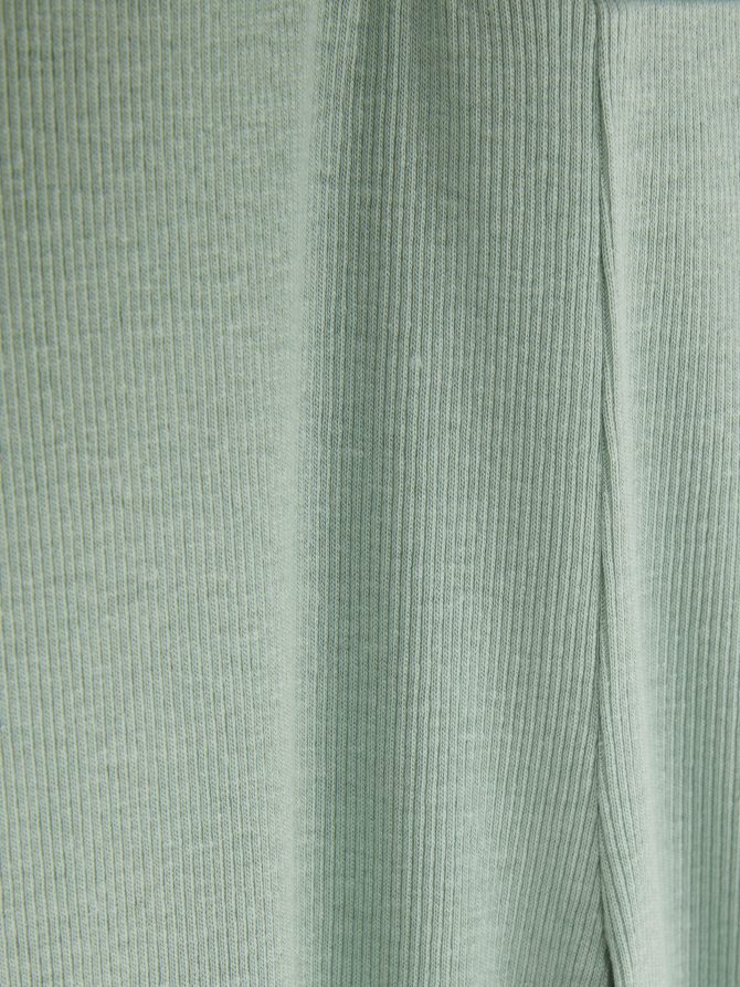Ribbed Lettuce Hem Leggings - Image 3