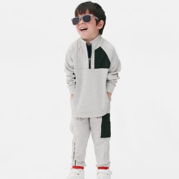 Contrast Pocket Zip-Up Sweatshirt