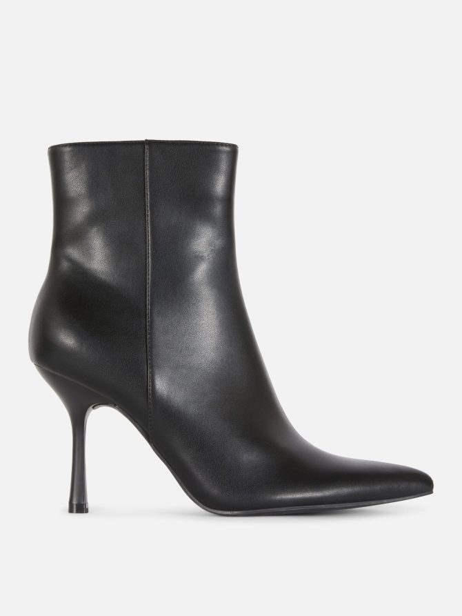 Pointed Toe Heeled Boots