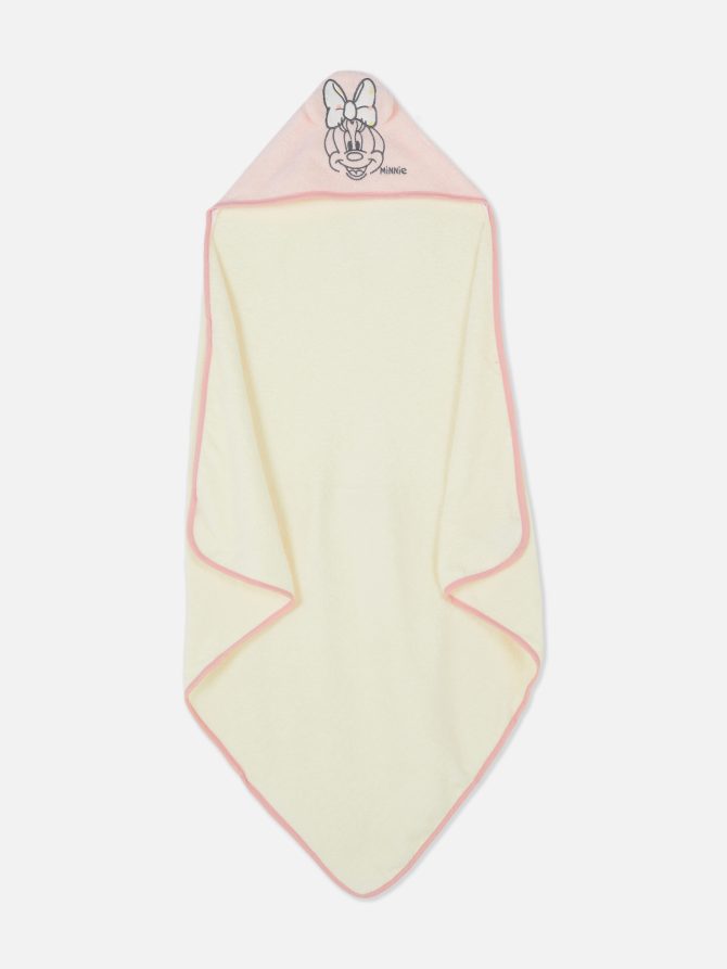 Disney’s Minnie Mouse Hooded Towel