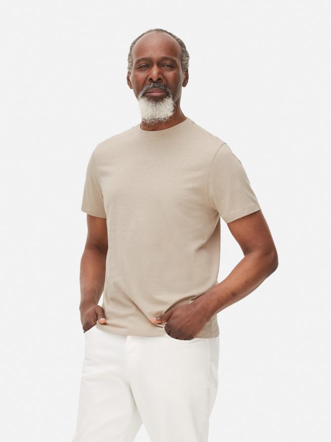 Essential Plain T-shirt - Image 2
