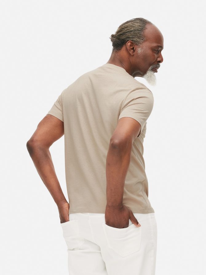 Essential Plain T-shirt - Image 4