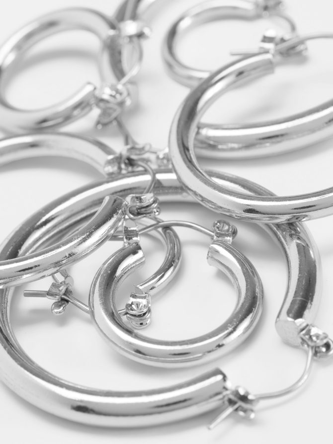 4-Pack Multi-Size Hoop Earrings - Image 2