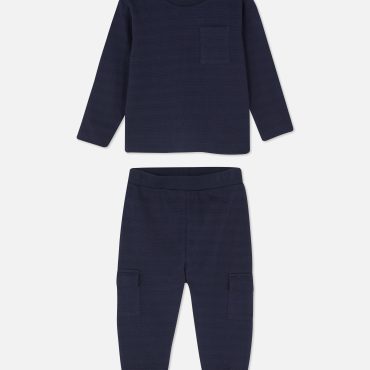 Textured T-Shirt & Cargo Leggings Set