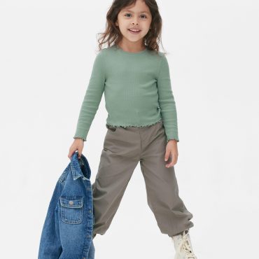 Ribbed Lettuce Hem Top