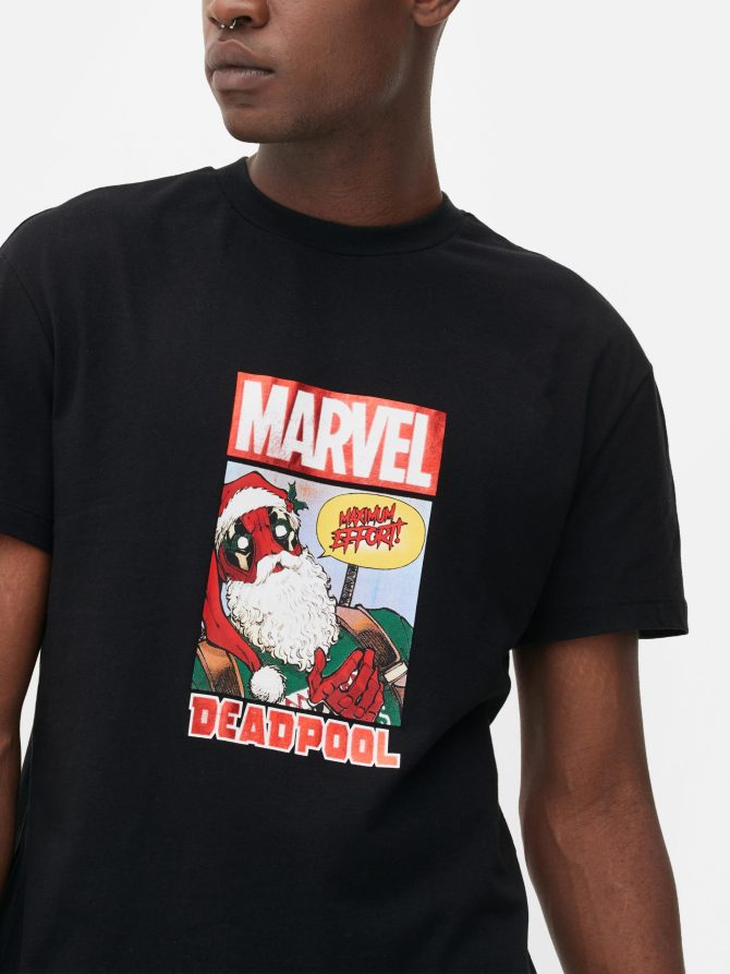 Marvel Deadpool Christmas T-Shirt - Image 3