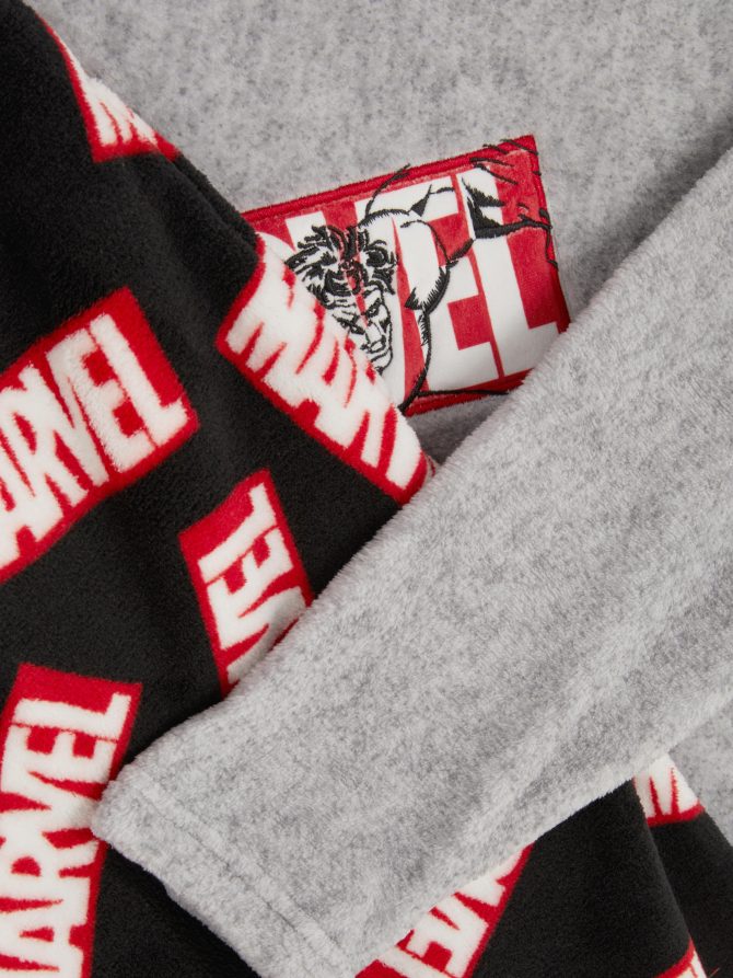 Marvel Logo Fleece Pajama Set - Image 2