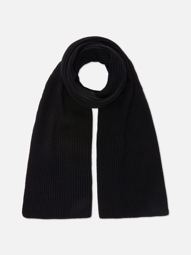 Essential Knit Scarf