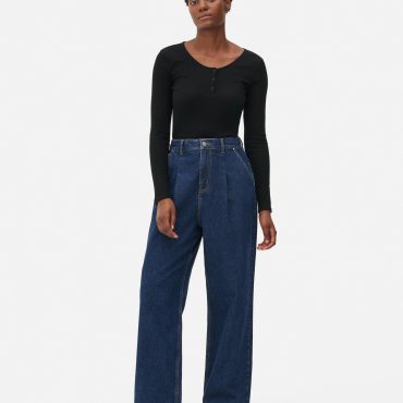 Pleat Front Wide Leg Jeans