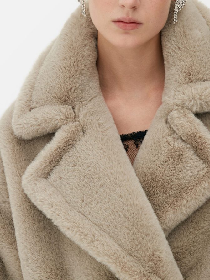 Rita Ora Double-Breasted Faux Fur Coat - Image 3