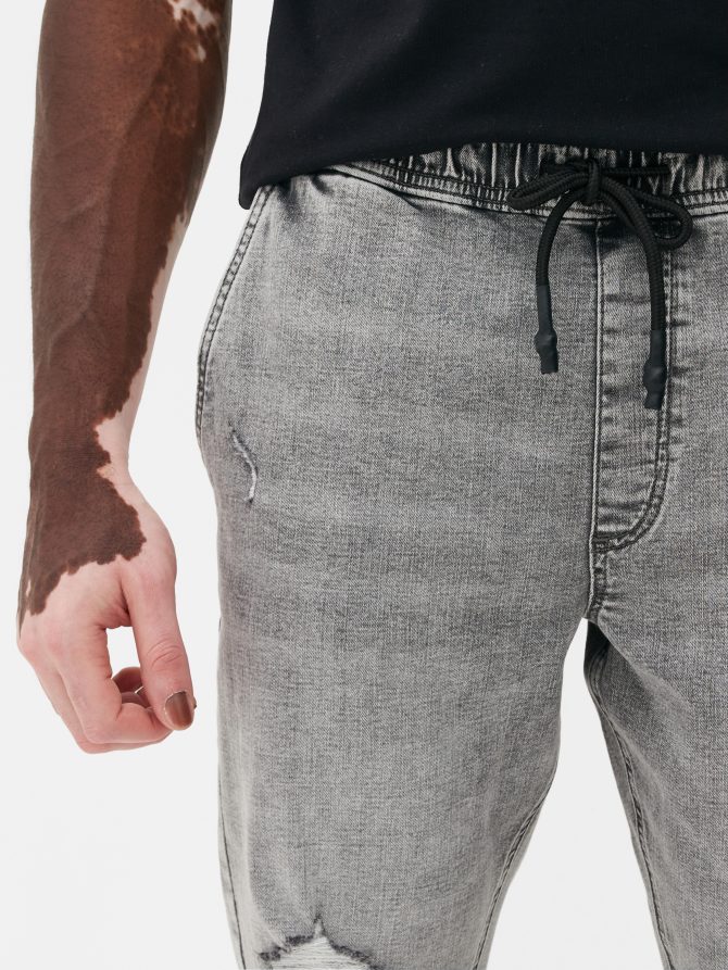 Ripped Cuffed Jogger Jeans - Image 3