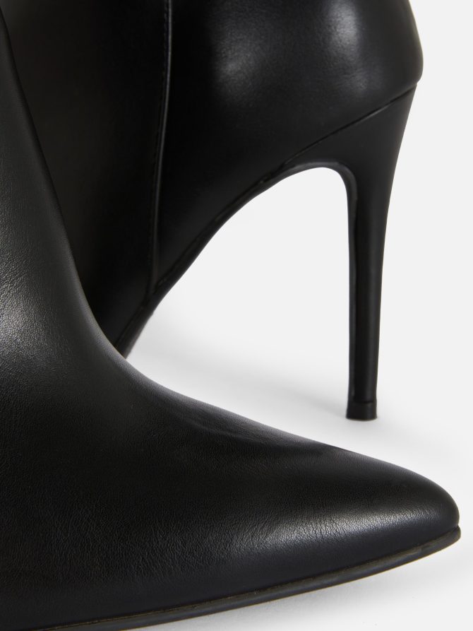 Rita Ora Thigh-High Ruched Stiletto Boots - Image 5