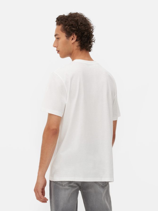 Japan Wave Graphic T-Shirt - Image 4