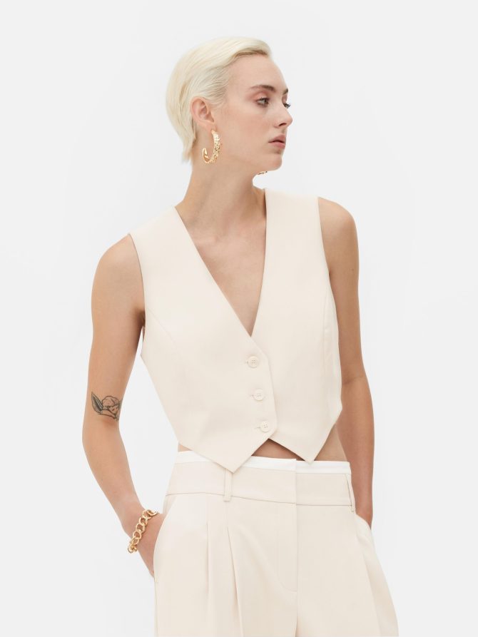 Rita Ora Cropped Vest - Image 3
