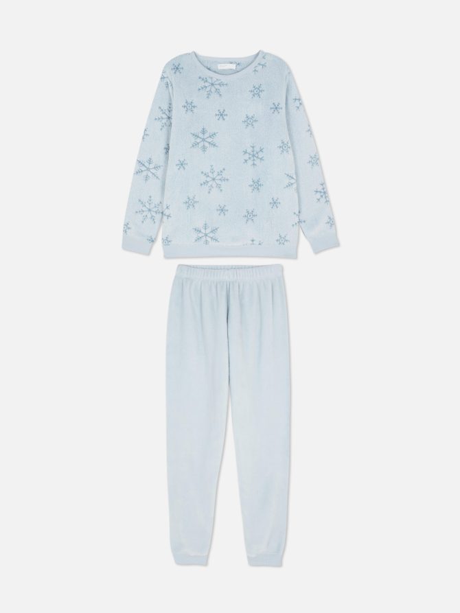 Snowflake Fleece Long Sleeve Pajamas - Image 2