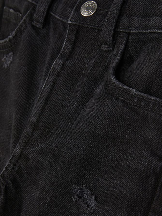 Distressed Jeans - Image 5