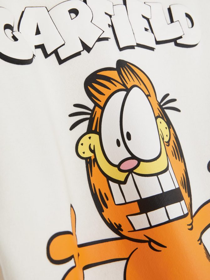 Garfield Printed Hoodie - Image 5