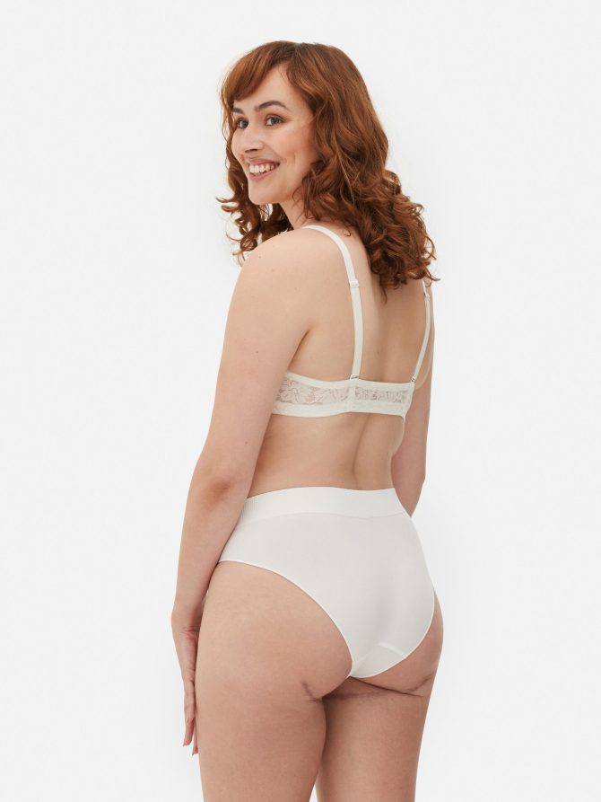 2-Pack Molded Post-Surgery Bras - Image 4