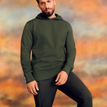 Kem Pullover Hoodie