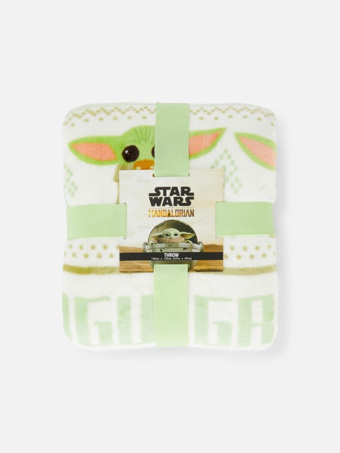 Star Wars Baby Yoda Fleece Throw - Image 3