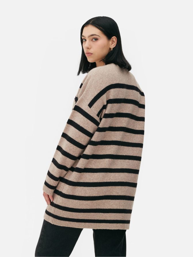 V-Neck Boyfriend Cardigan - Image 4