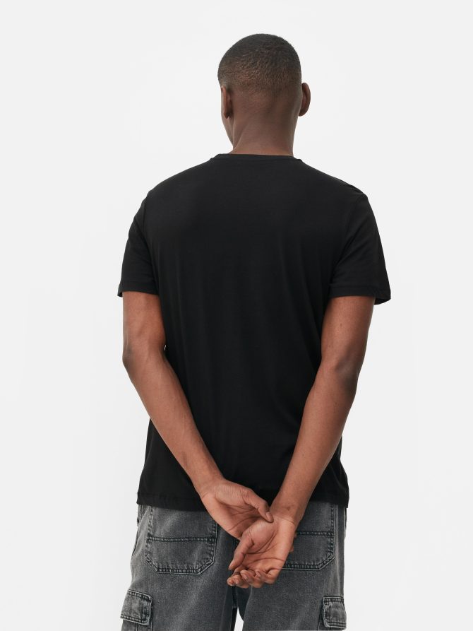 Jujutsu Kaisen Graphic T-Shirt - Image 4