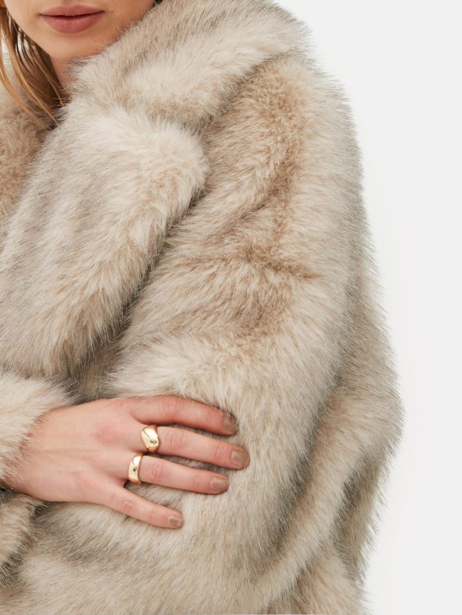 Rita Ora Cropped Faux Fur Coat - Image 3