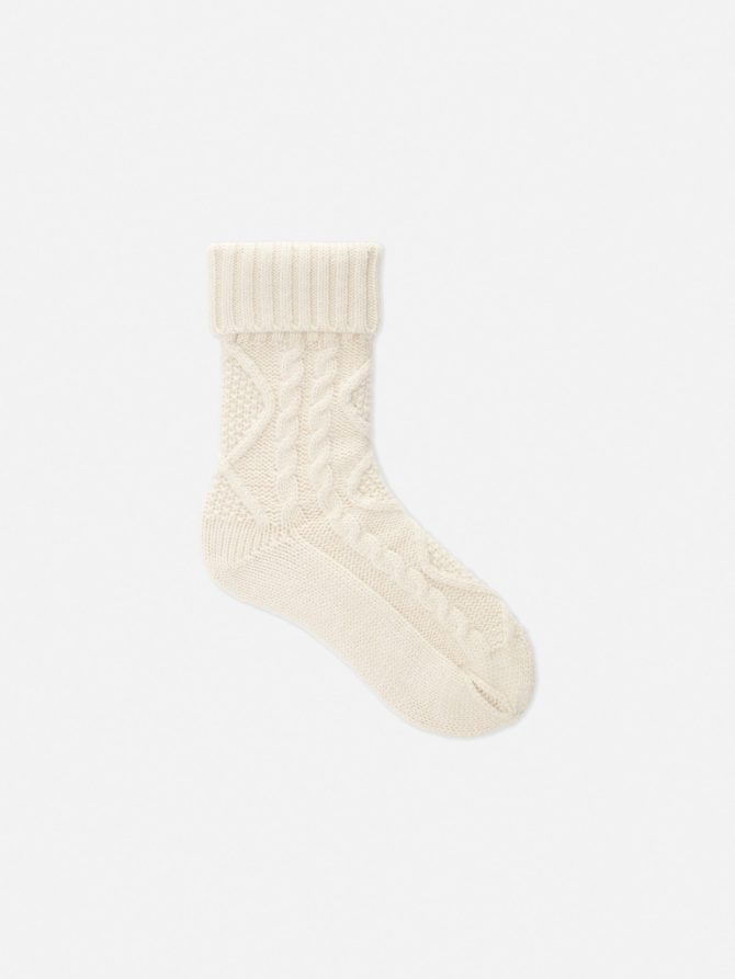 Cable Knit Coy Socks