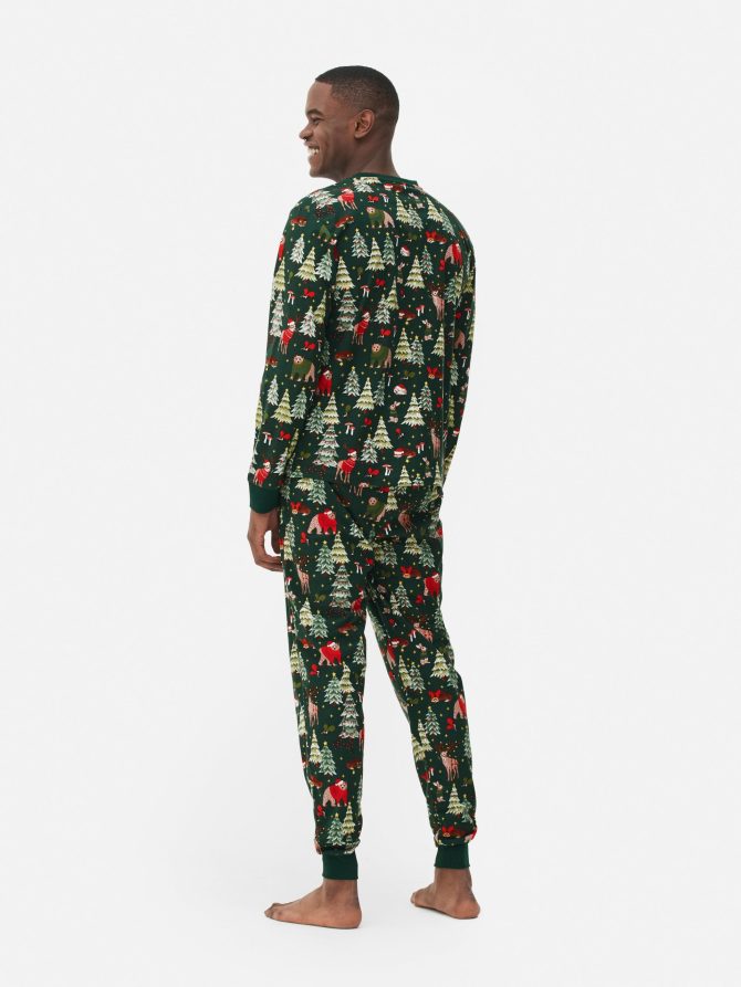 Men's Woodland Print Christmas Family Pajamas - Image 4