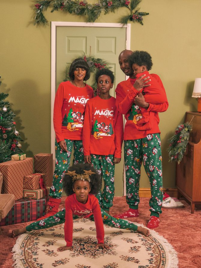 Men's Disney’s Mickey Mouse and Friends Christmas Family Pajamas - Image 6