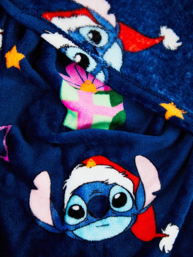 Disney’s Lilo and Stitch Festive Throw - Image 2