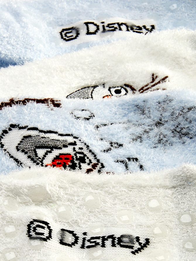 2-Pack Disney’s Frozen Olaf Cozy Socks - Image 2