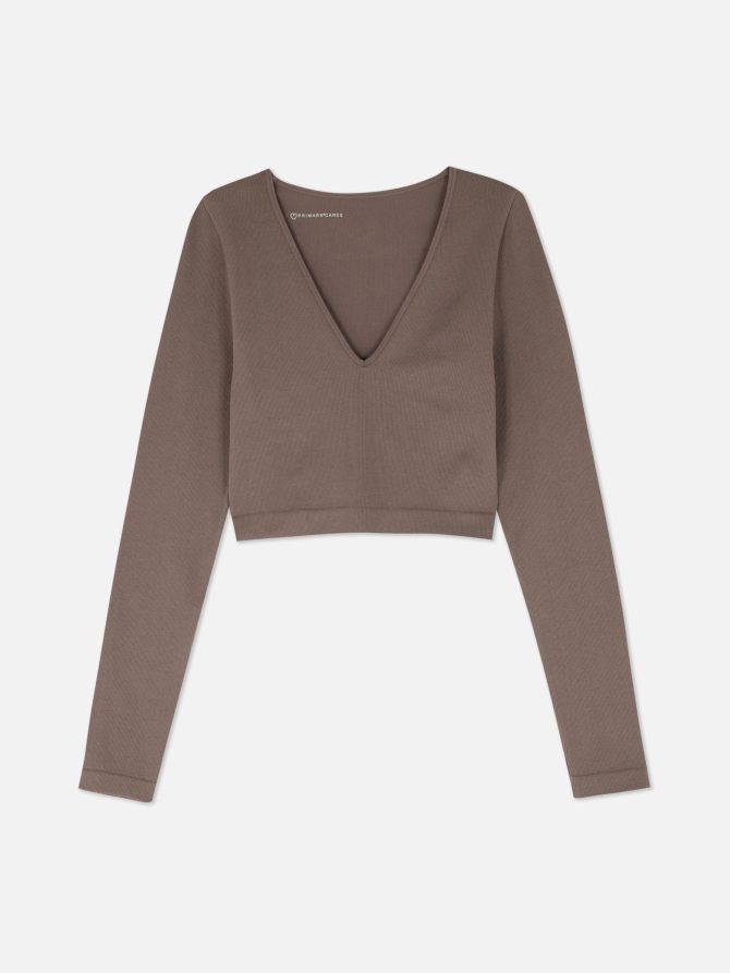 Seamfree Long Sleeve V-Neck Crop Top - Image 5