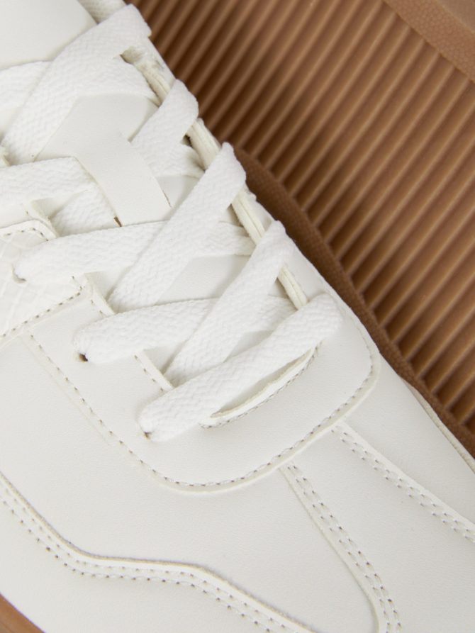 Contrasting Sole Low Tops - Image 5