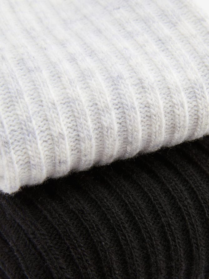 2-Pack Ribbed Warm Crew Socks - Image 2